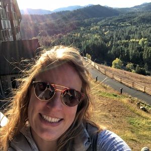 Meet your Posher, Melissa